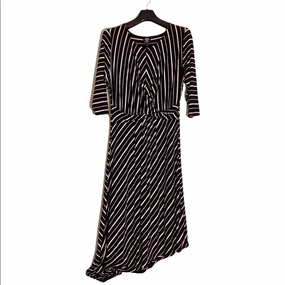 Bobeau Black and White Asymmetrical Maxi Dress Med